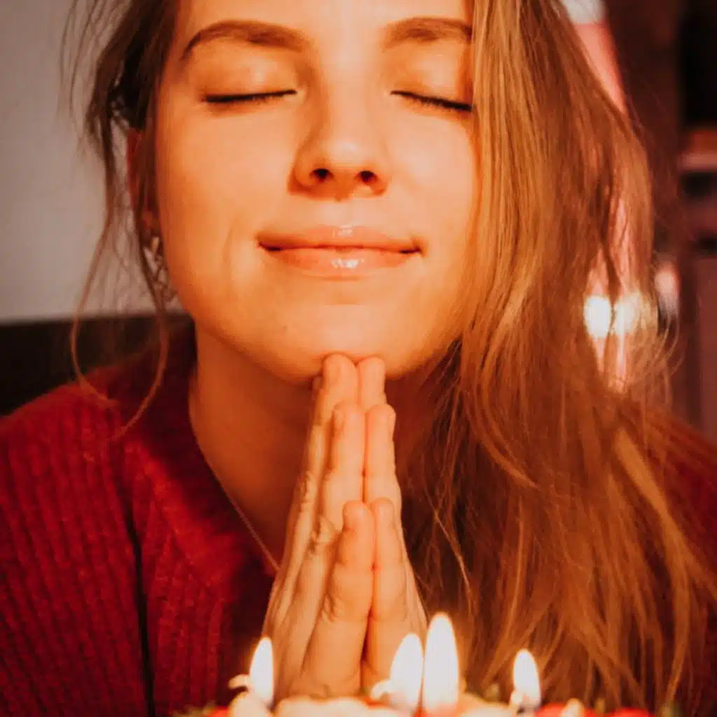 عواميد // الموسم الثاني // حلقة (٢٤): سنة حلوة يا جميل