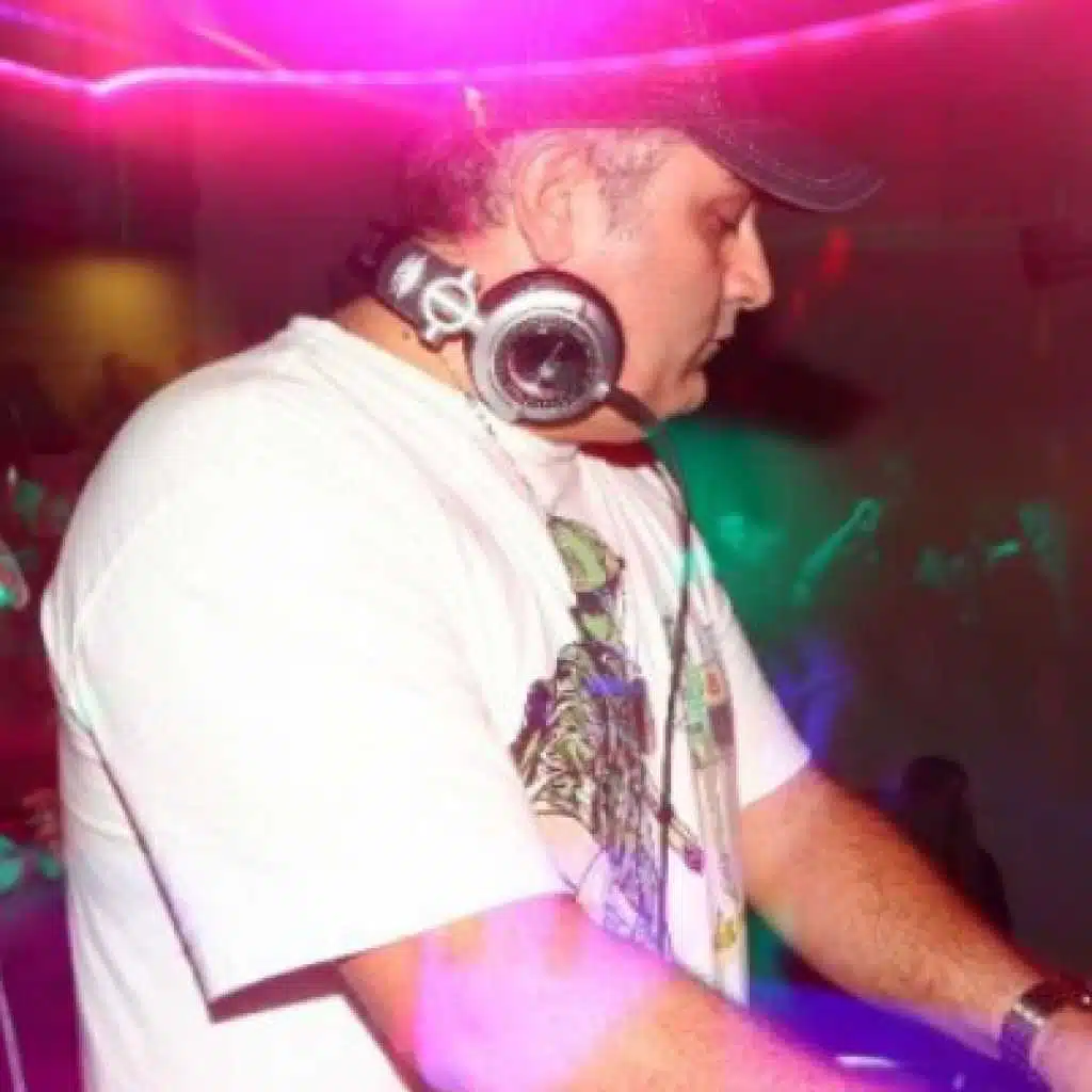 انسى همومك (ريمكس)(مع سعيد مراد)