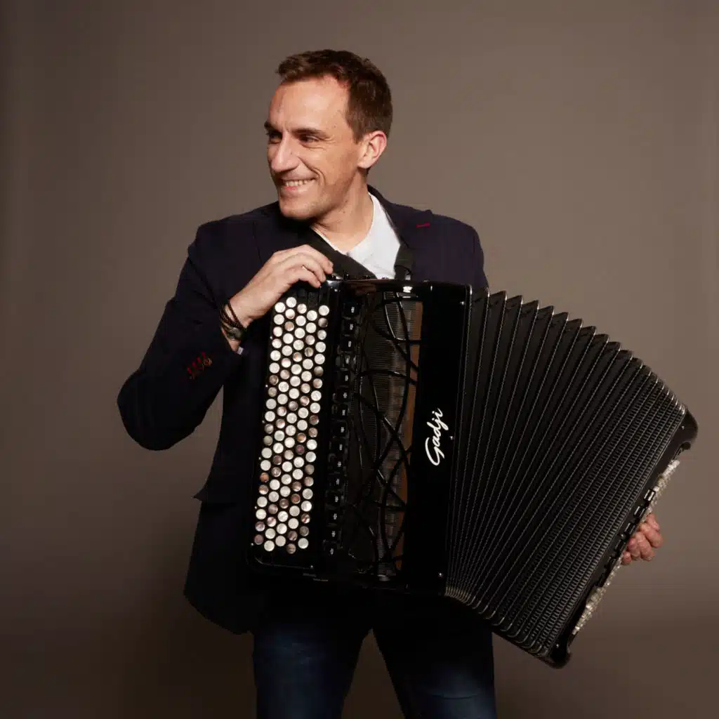 Que nadie sepa mi sufrir