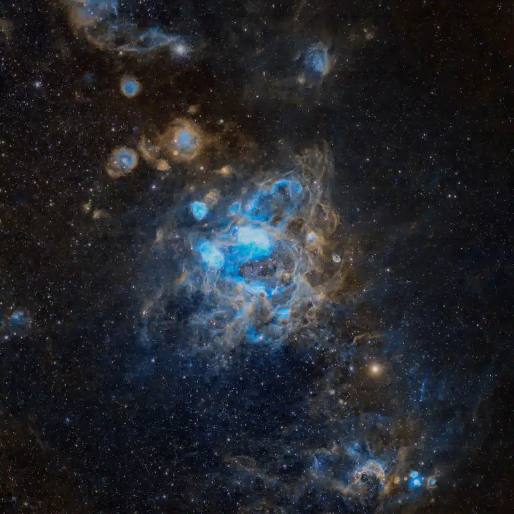 Deep Space Manoeuvre