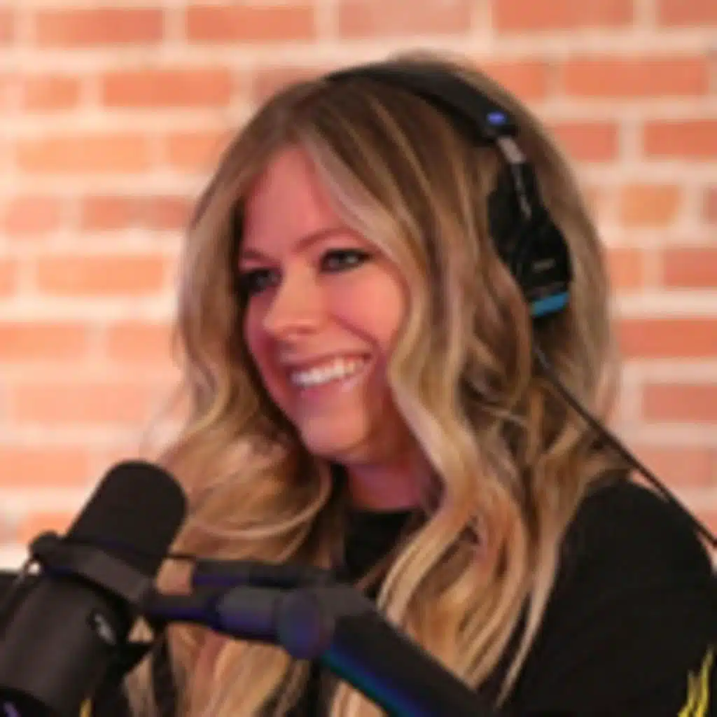 Avril Lavigne Talks Head Above Water, Sk8er Boi & Upcoming Tour