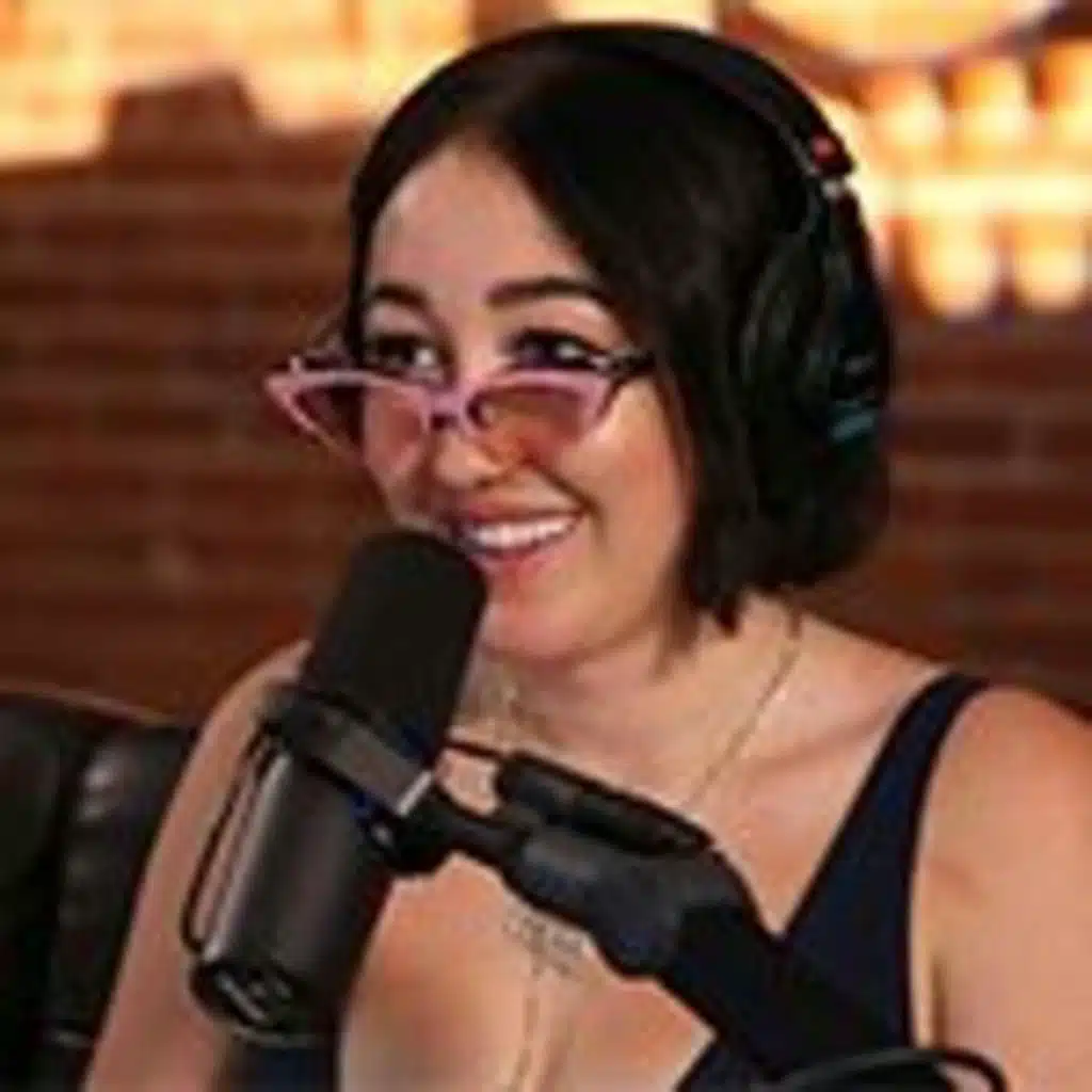 Noah Cyrus Talks Team, Family & XXXTentacion