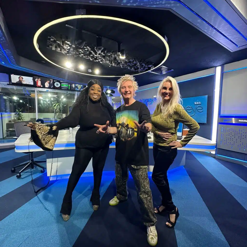 Live music with Claudia Patrice