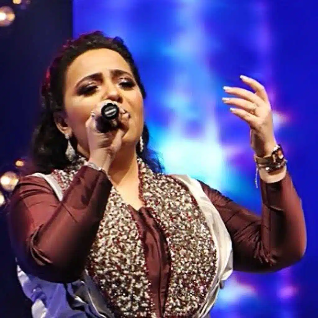 امي اغلى