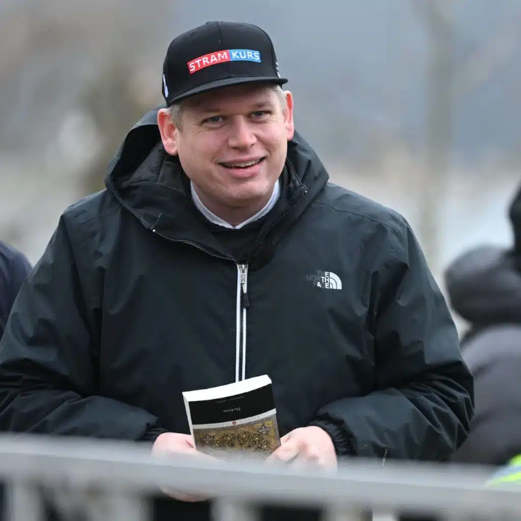 توجيه اتهامات لحارق نسخ المصحف راسموس بالودان وغيرها من الأخبار في موجز الأربعاء