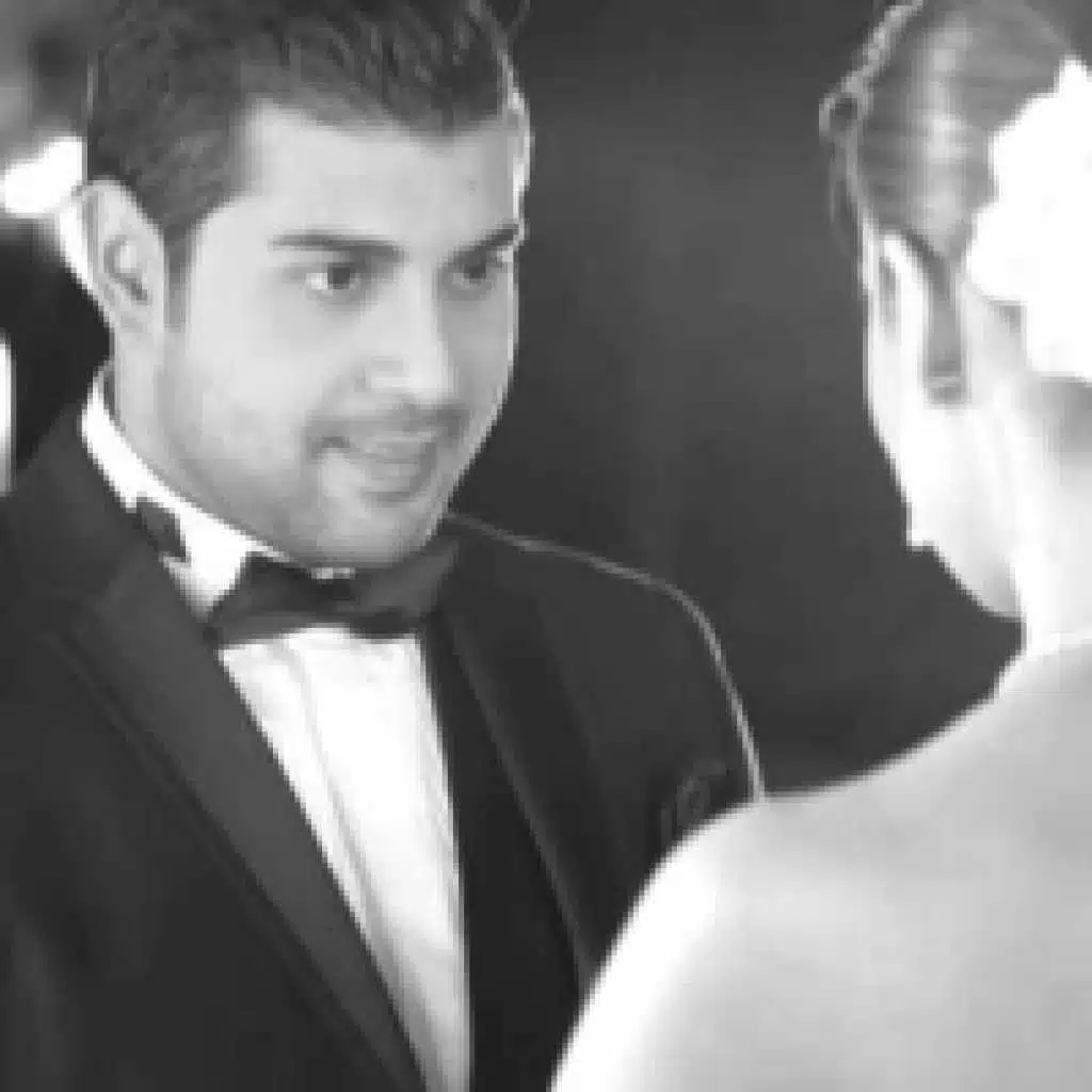 مش باقي غير اشواقي