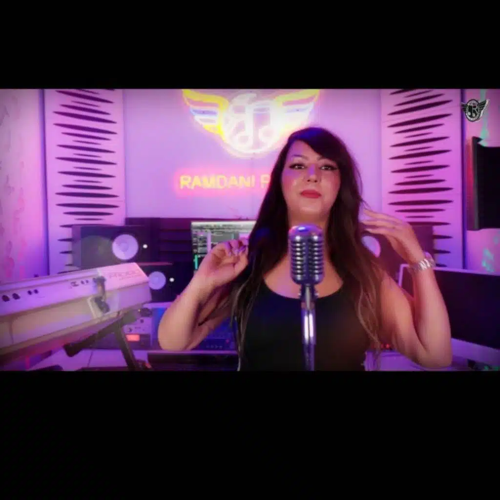 nadia el berkania k7al l3ine