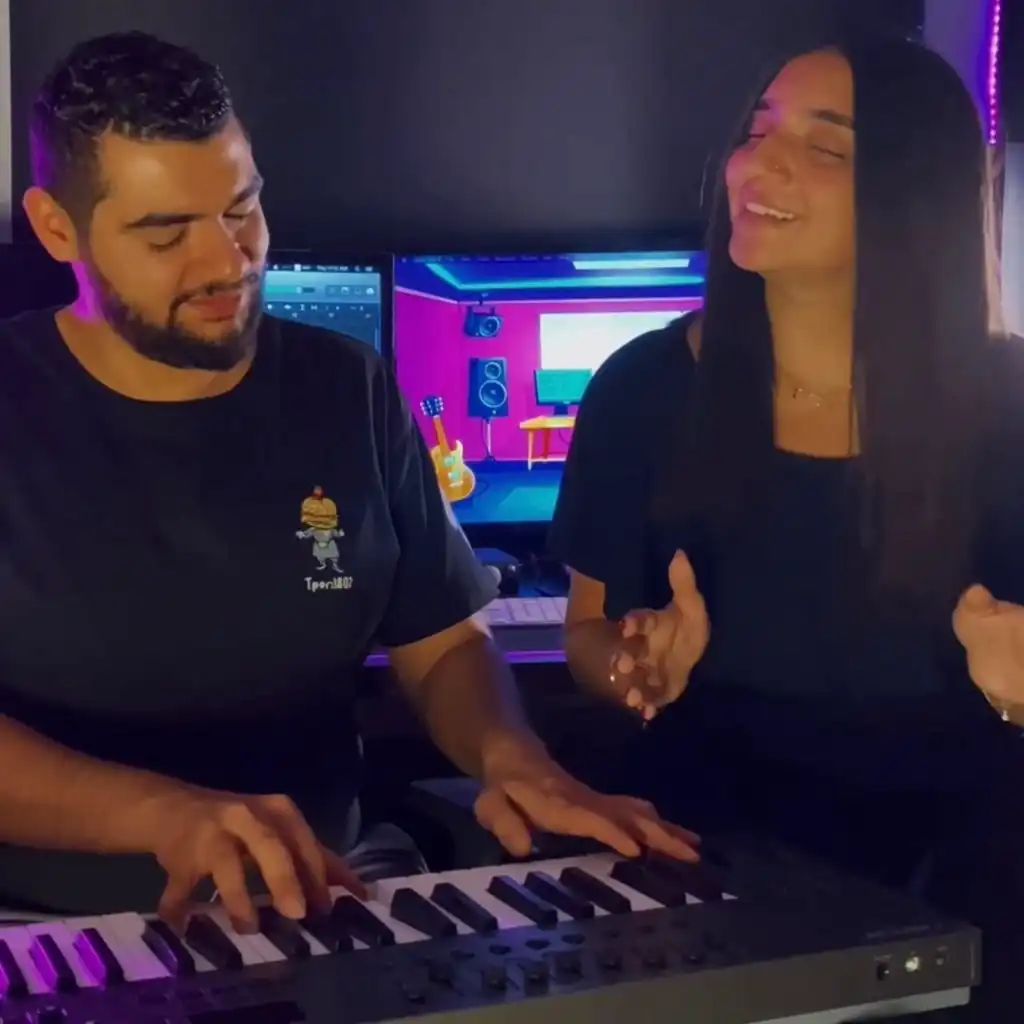 بحس بية (feat. Myrna Shalaby) Cover