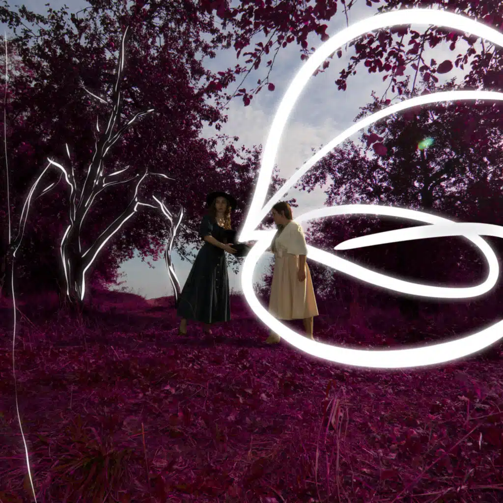 Рассвет над холмом