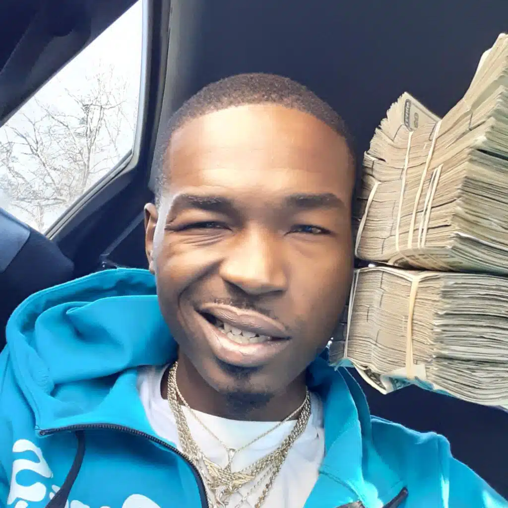 Jumper (feat. Snake B)