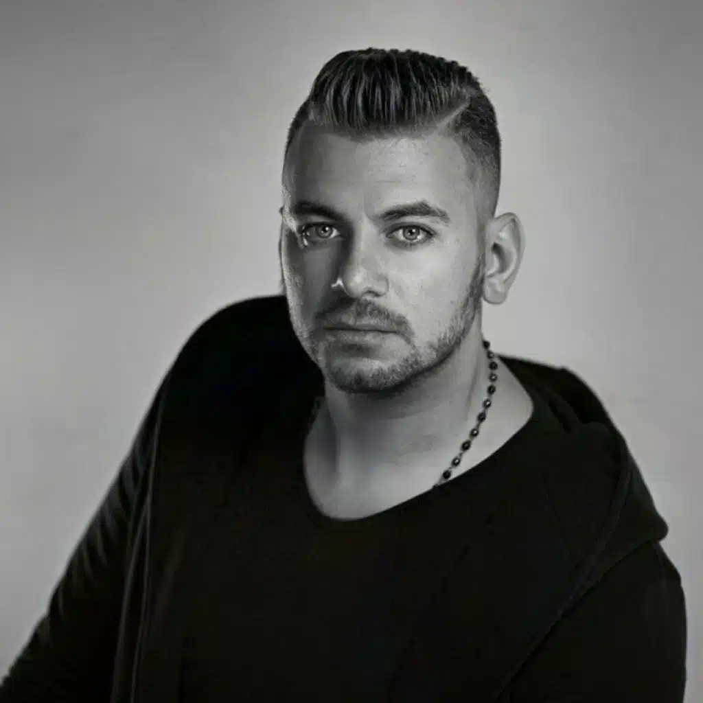 هرجعك غريب