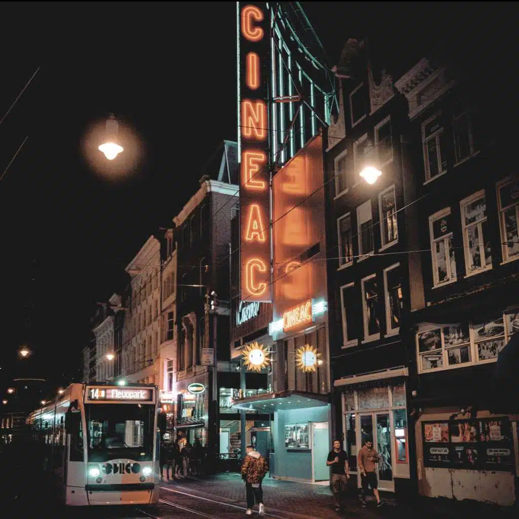 بو كلثوم وكوست