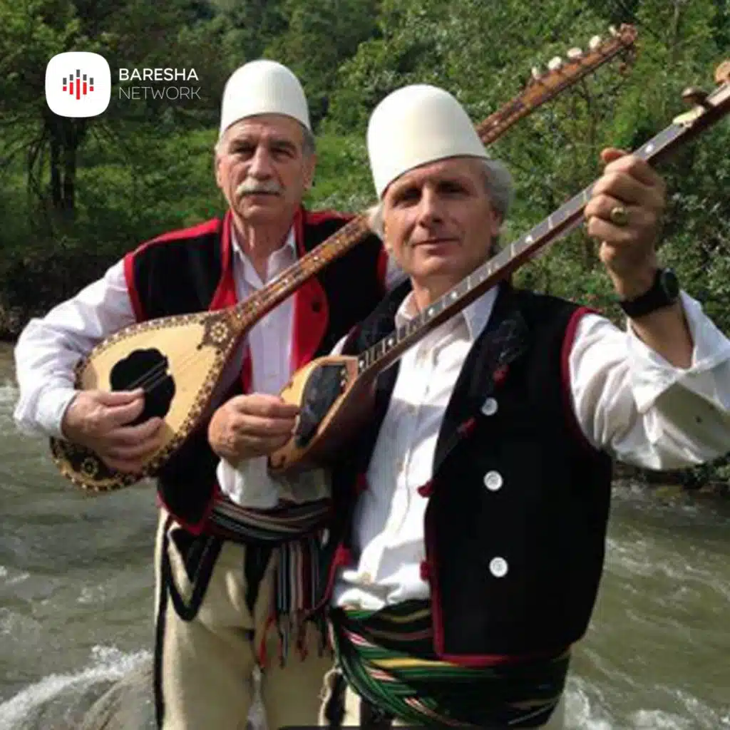 Mbaroma nji kafe (feat. Sevdi Malsia & Qamil Berisha)