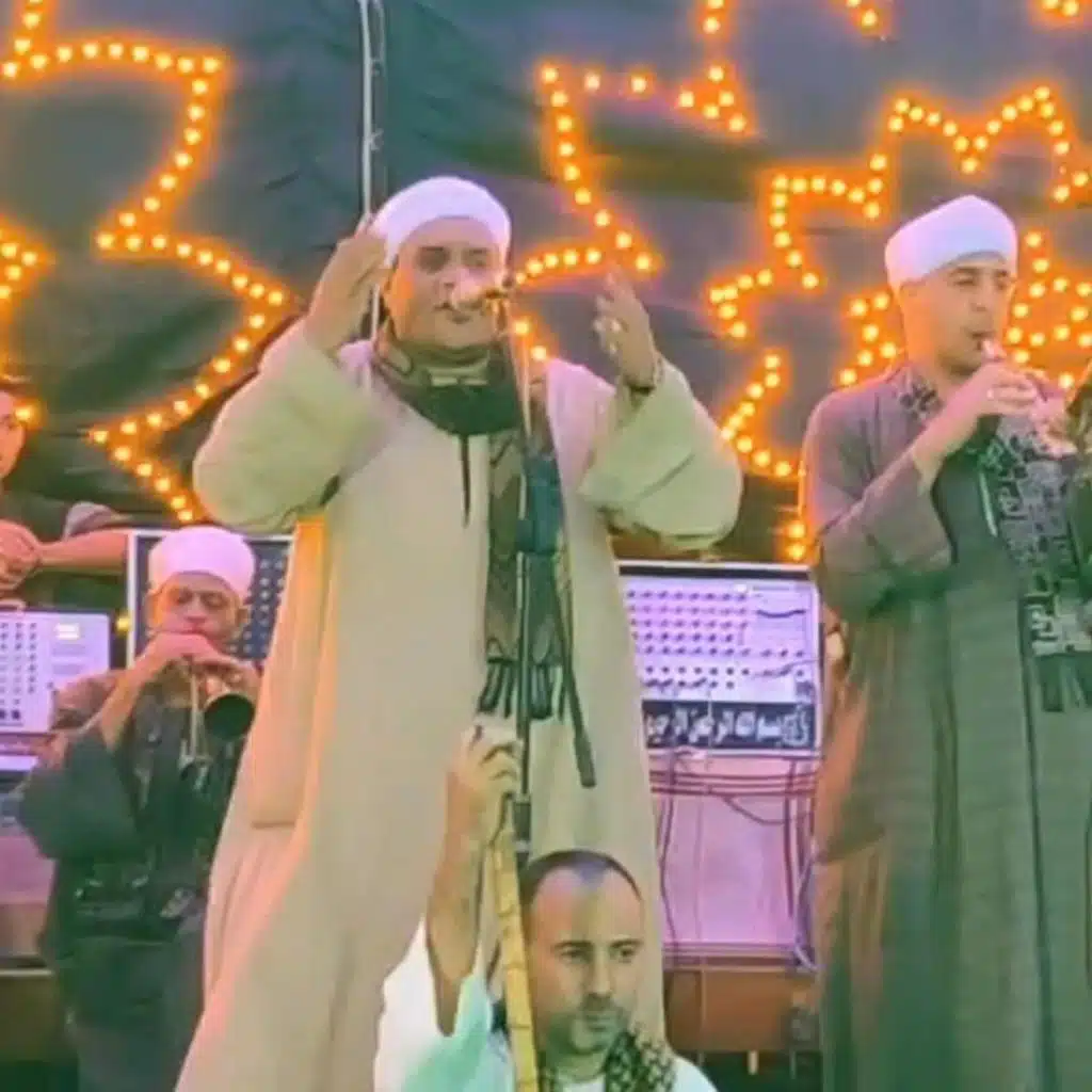 سال الزمان وقال