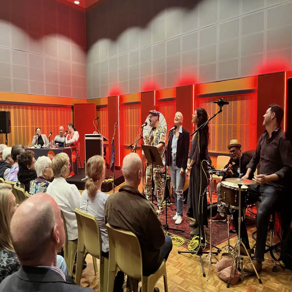 TGIF matches tops and bottoms