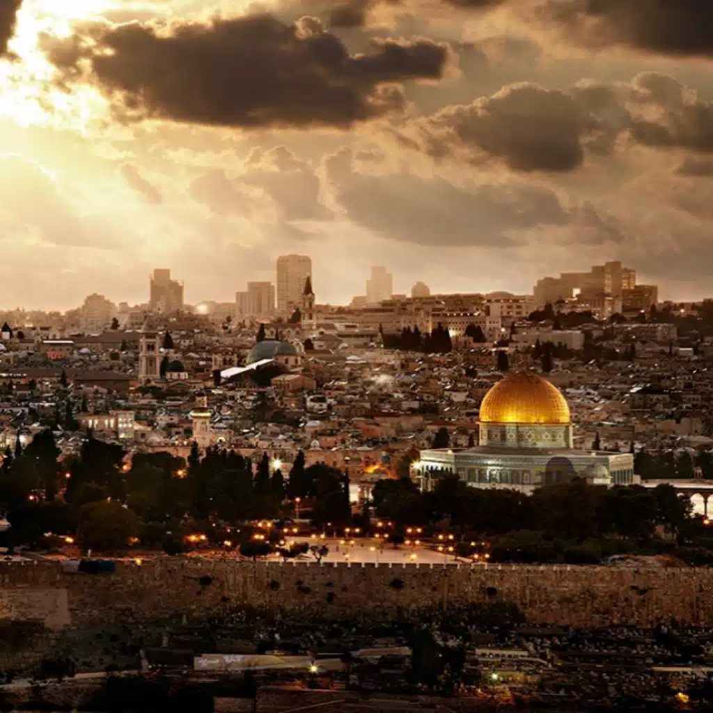 بلاد الطهر يا ارضا زكيه