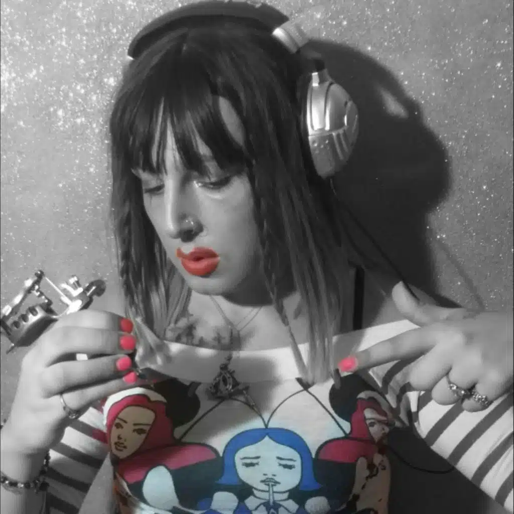 Musica e Tattoo (feat. Newgenerationsg)