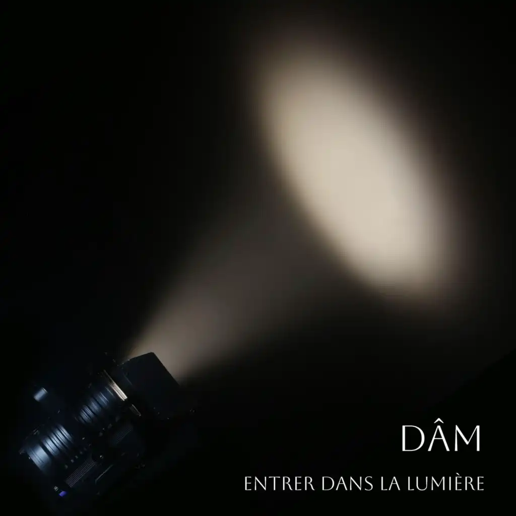 DÂM