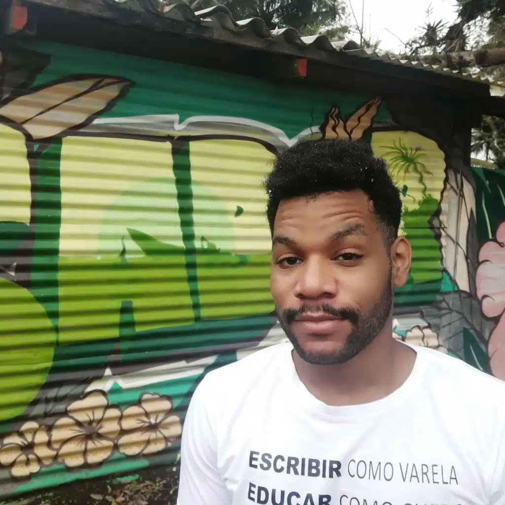Spanish Language Immersion in Colombia (Interview with Jamarr Black, Part 1) ♫ 101