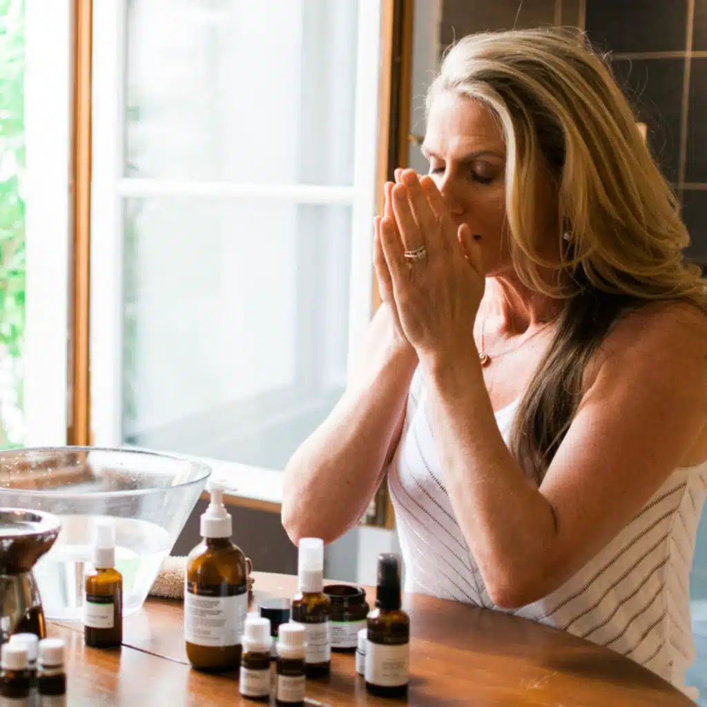 SLP 437: Self Love Quicky - 3 Essential Oils to Help Release Trauma