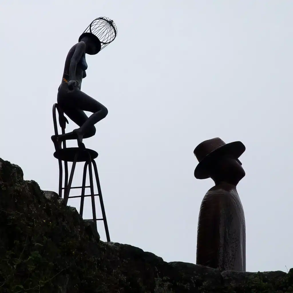 Никому не нужны (feat. Святослав Курашов)