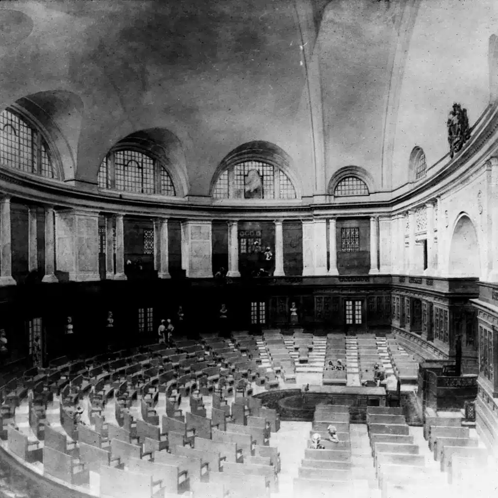 Fiona Smyth: Architecture and the history of acoustics.