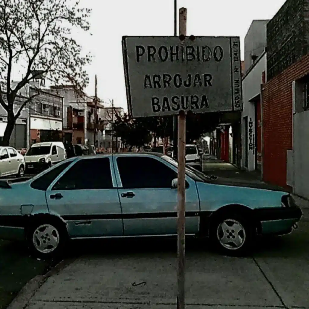 Prohibido arrojar basura EP