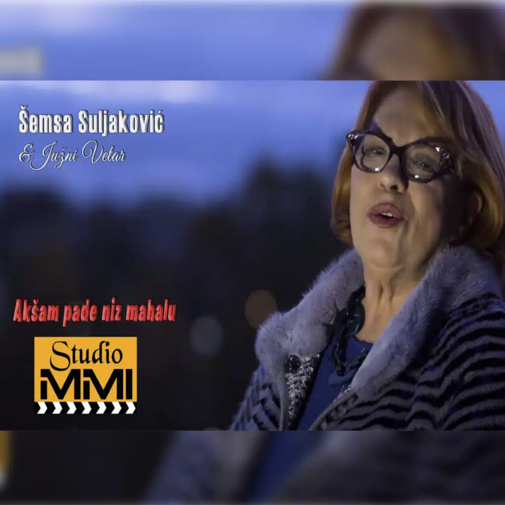 Aksam pade niz mahalu