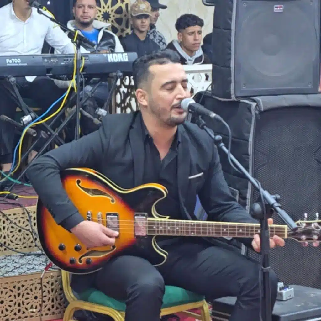 طلق الحمام يطير