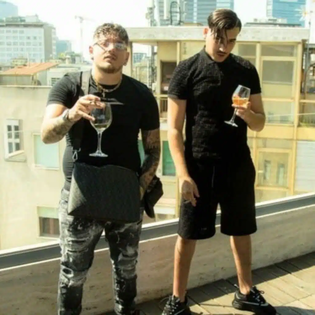 Simba La Rue, Paky - LEVANTE