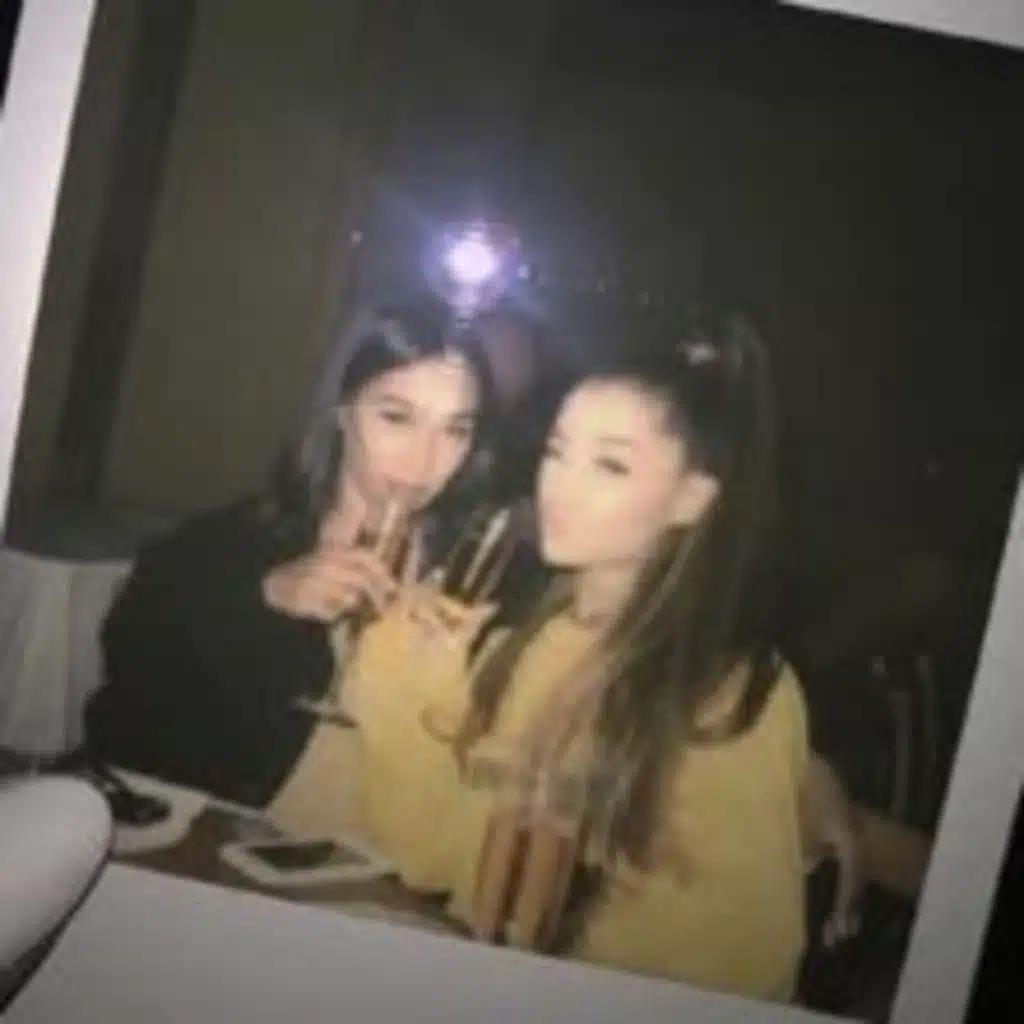 BIA, Ariana Grande - Esta Noche