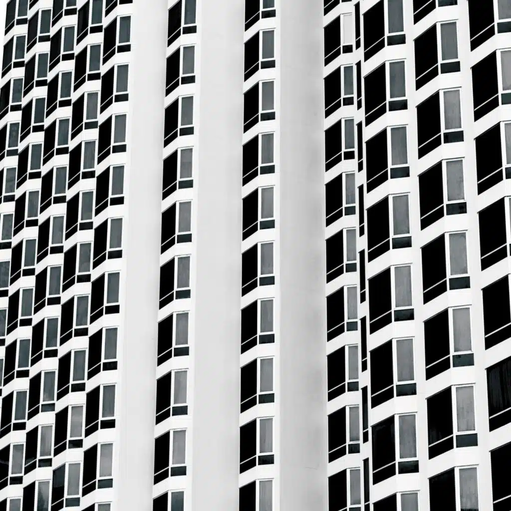 Fixation / White Walls