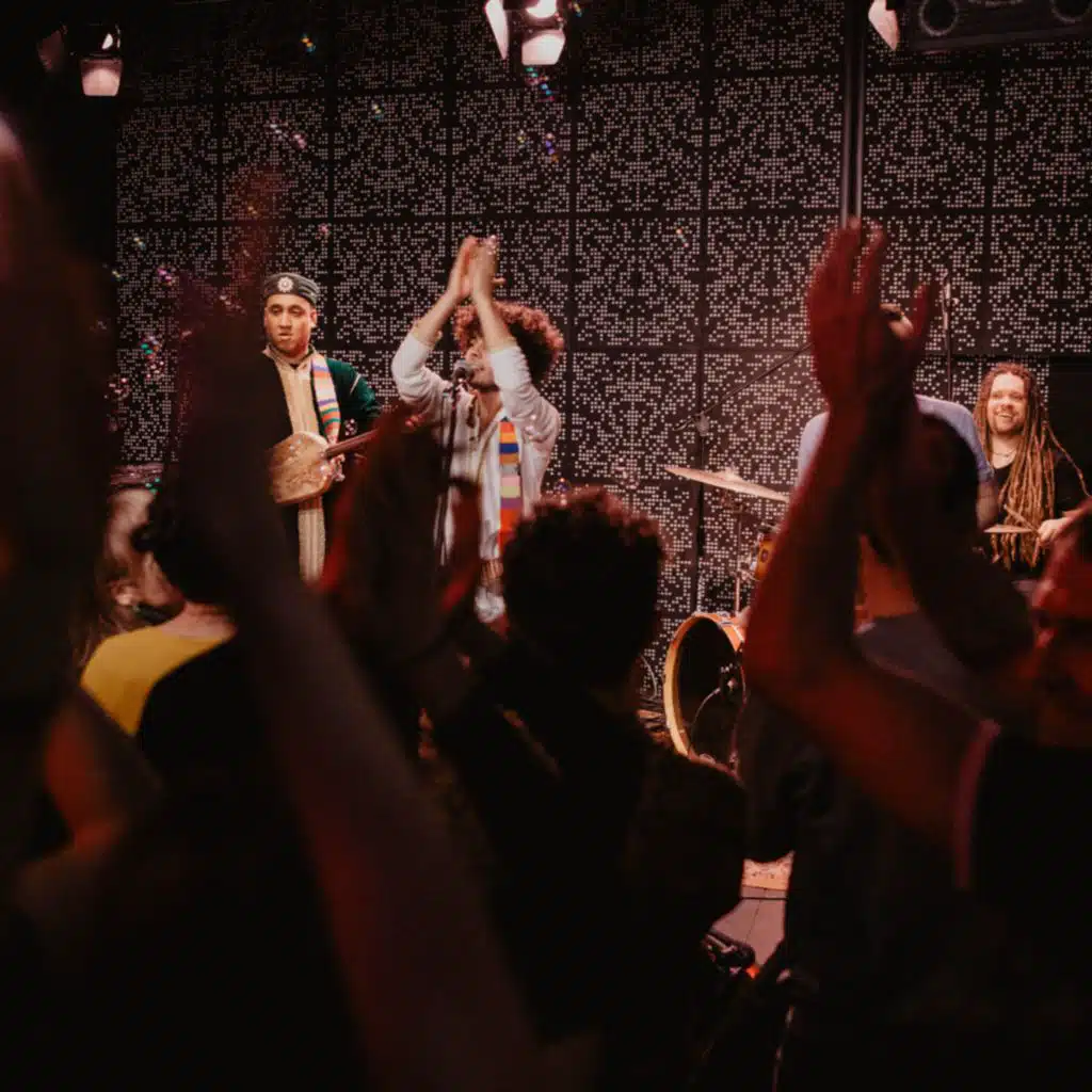 Makhfamen (feat. Younes Hadir & Bartosz Łęczycki)