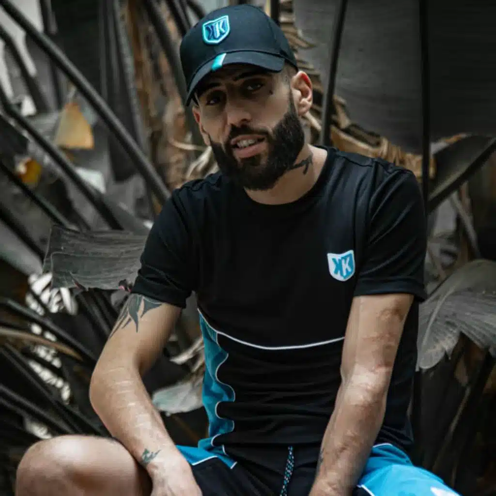 Spider (feat. Sam Dex)