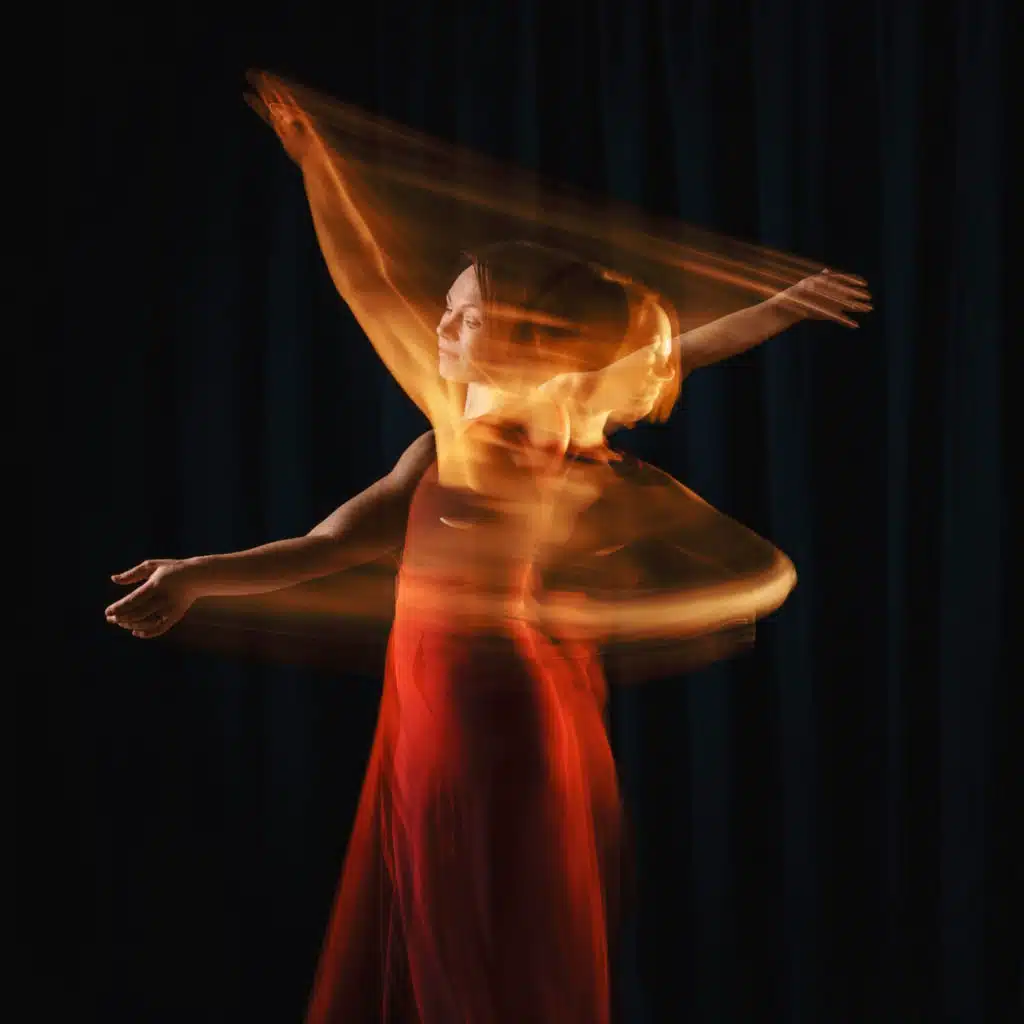 Hålien (feat. Erlend Viken, Veslemøy Narvesen, Ellen Brekken, Silje Risdal Liahagen, Thov G. Wetterhus, Jonas Kroon & Silje Onstad Hålien)