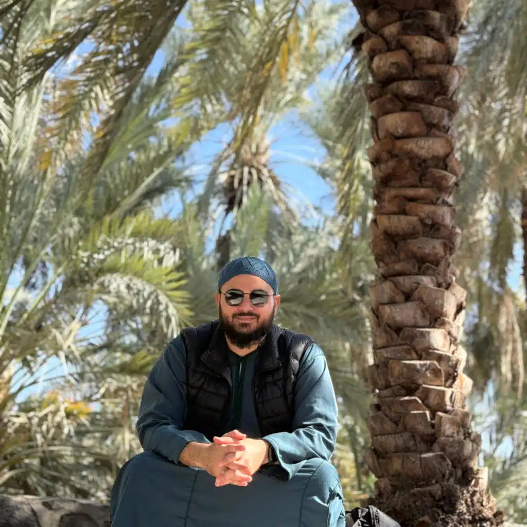 قلبي ببعادي عم ينهار