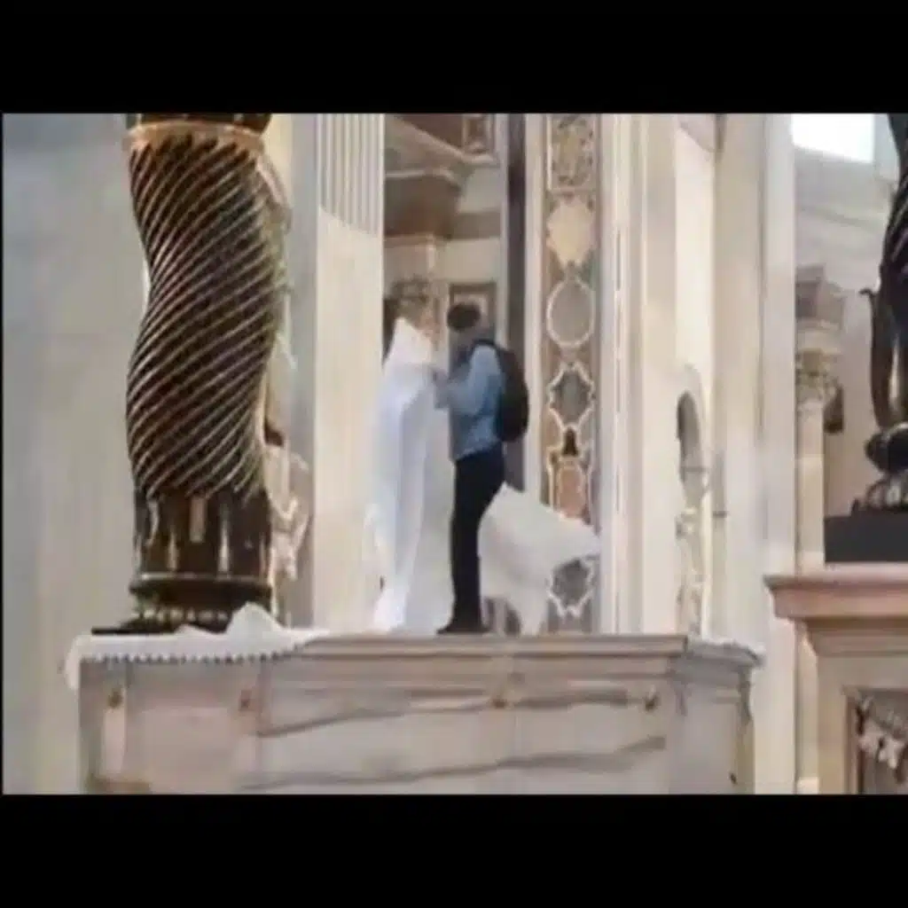 1174: Man Desecrates St Peter's Tomb in Vatican City - Dr Taylor Marshall Podcast