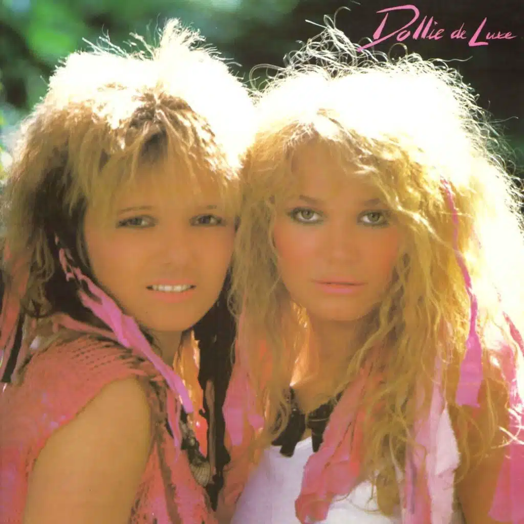 Dollie De Luxe (feat. Ingrid Bjørnov & Benedicte Adrian)