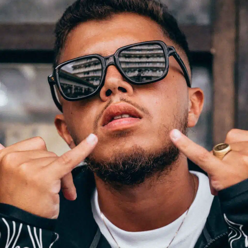 Les 4 maillots préférés du rappeur Hamza🎤