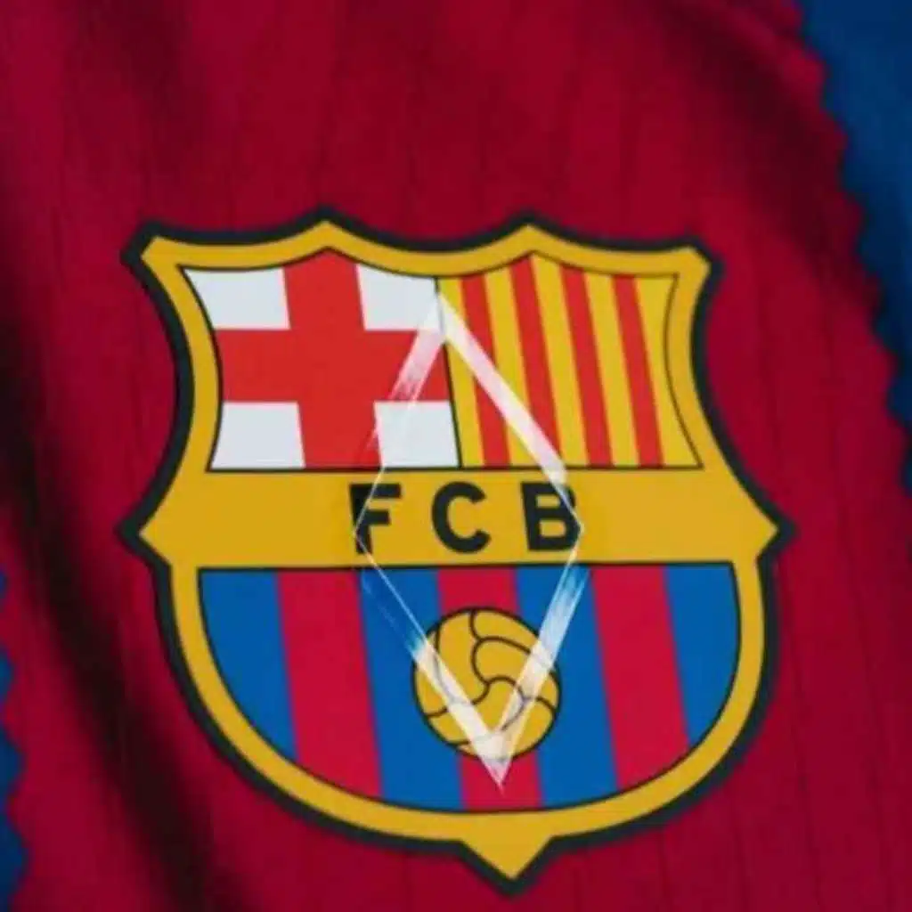Pourquoi le FC Barcelone a modifié son blason ?