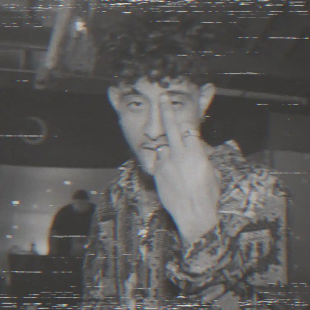 HOWEYEFEEL (feat. T-LXVE & Crispy)