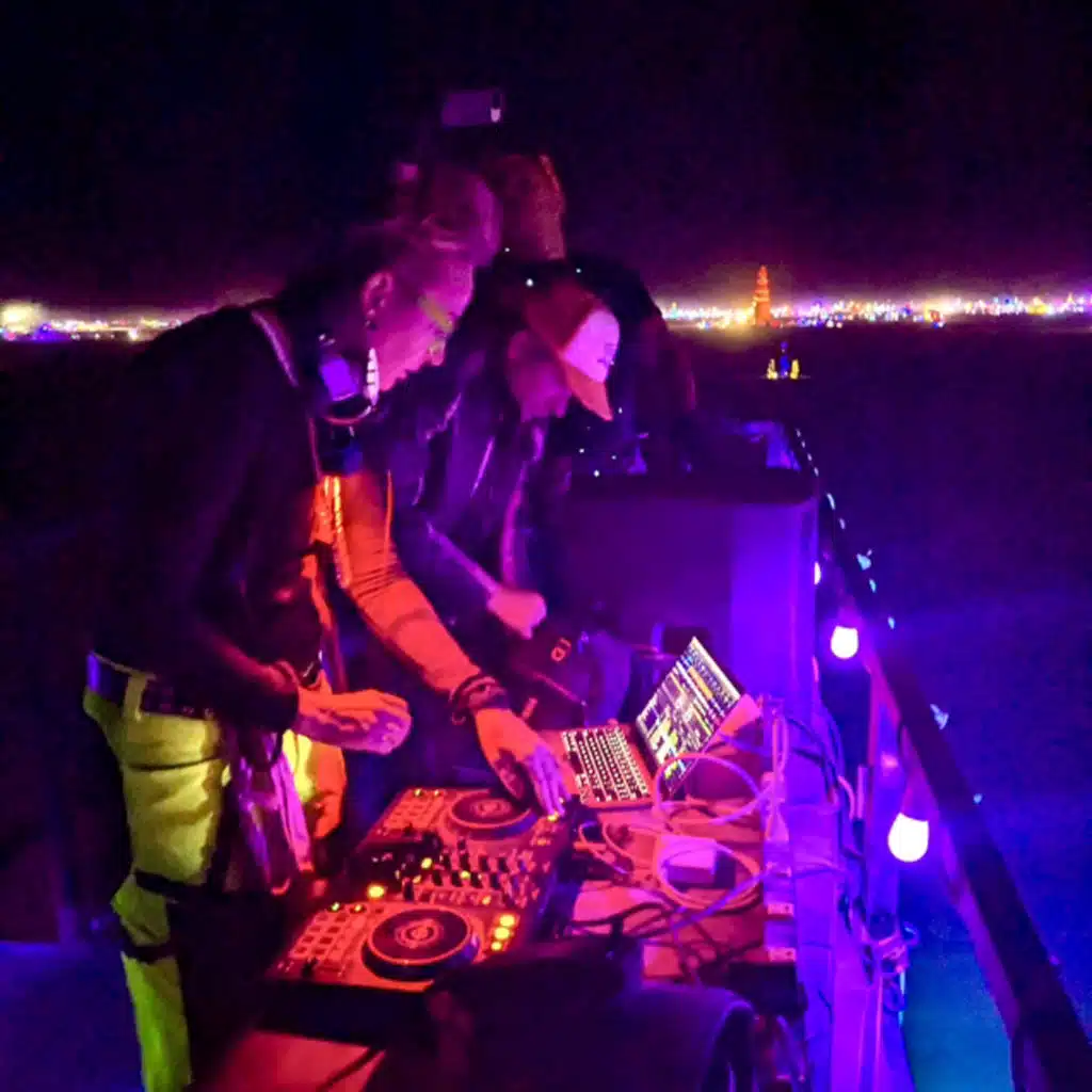 Ep 253 - kaPOWski On Coat Check Live@ Burning Man - Starlight Thursdays Episode 253