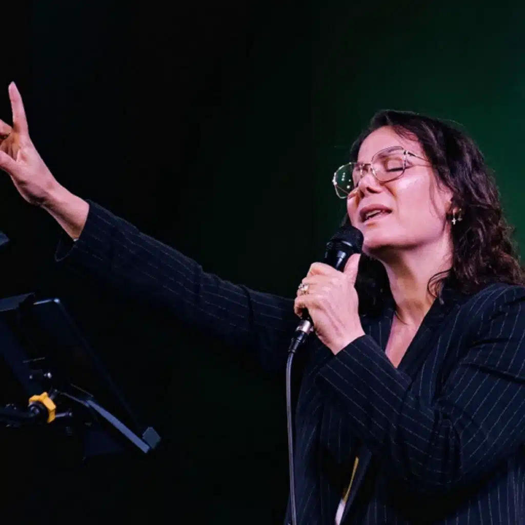 هل جلست بهدوء