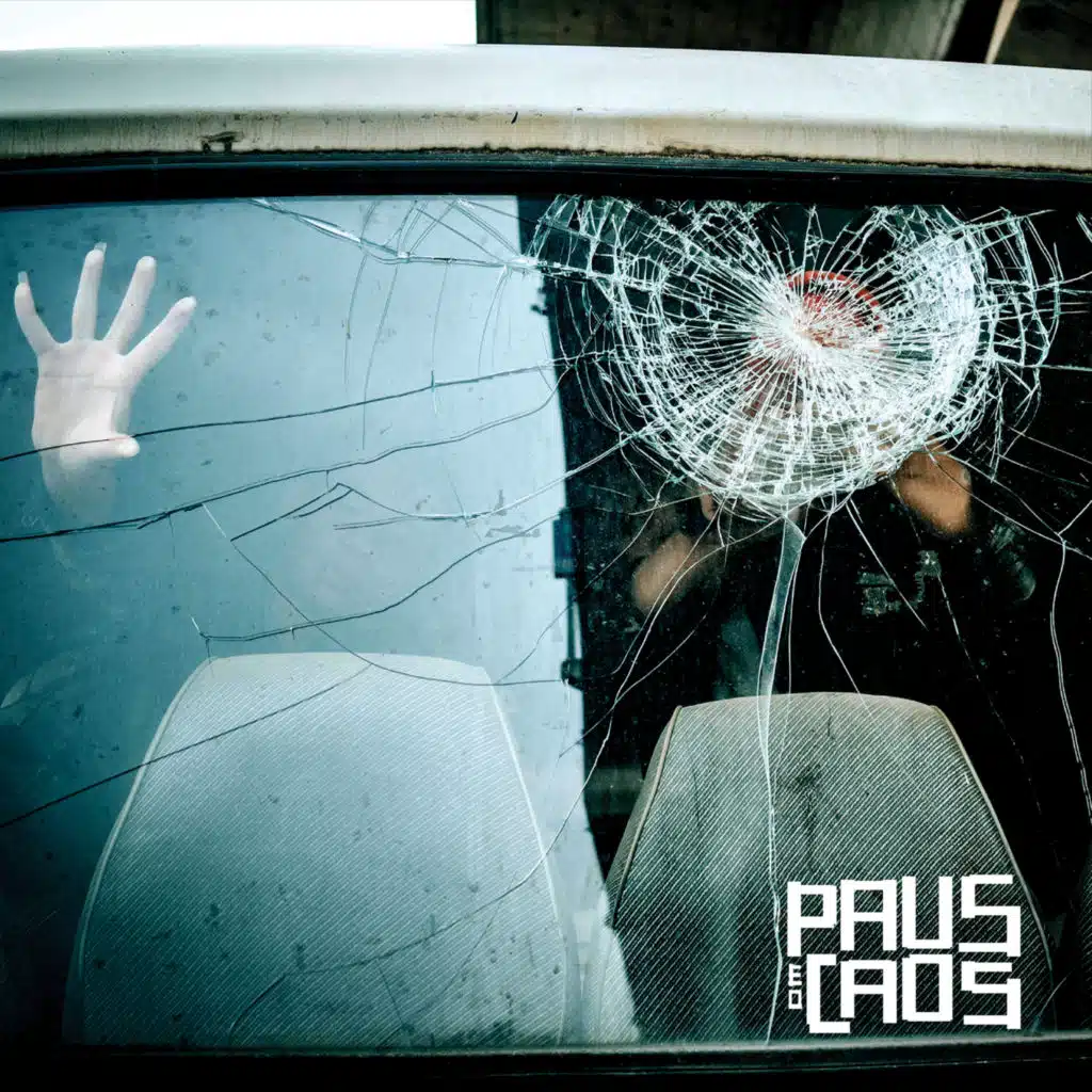 Paus e o Caos (feat. Cabrita, Thomas Attar Bellier & Iúri Oliveira)