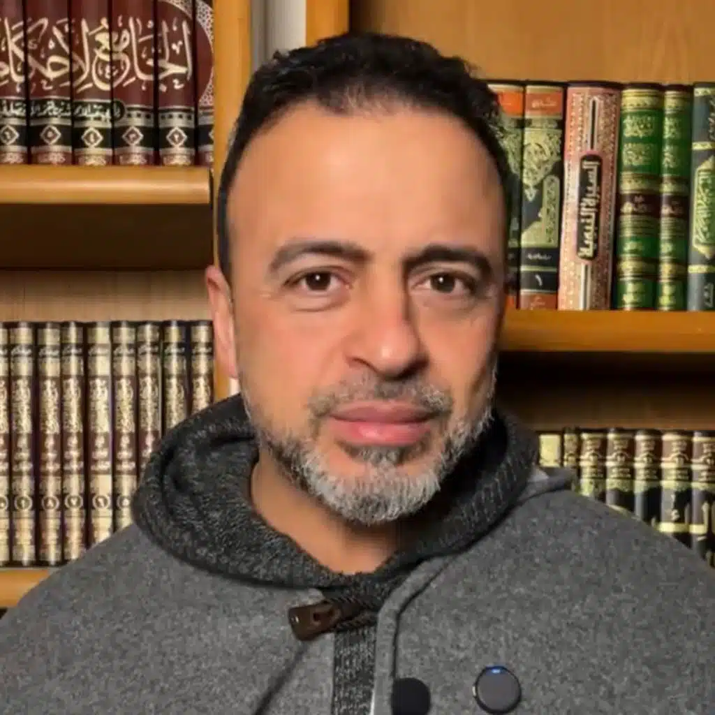 16- أنت جميل في عينيه رغم عيبك