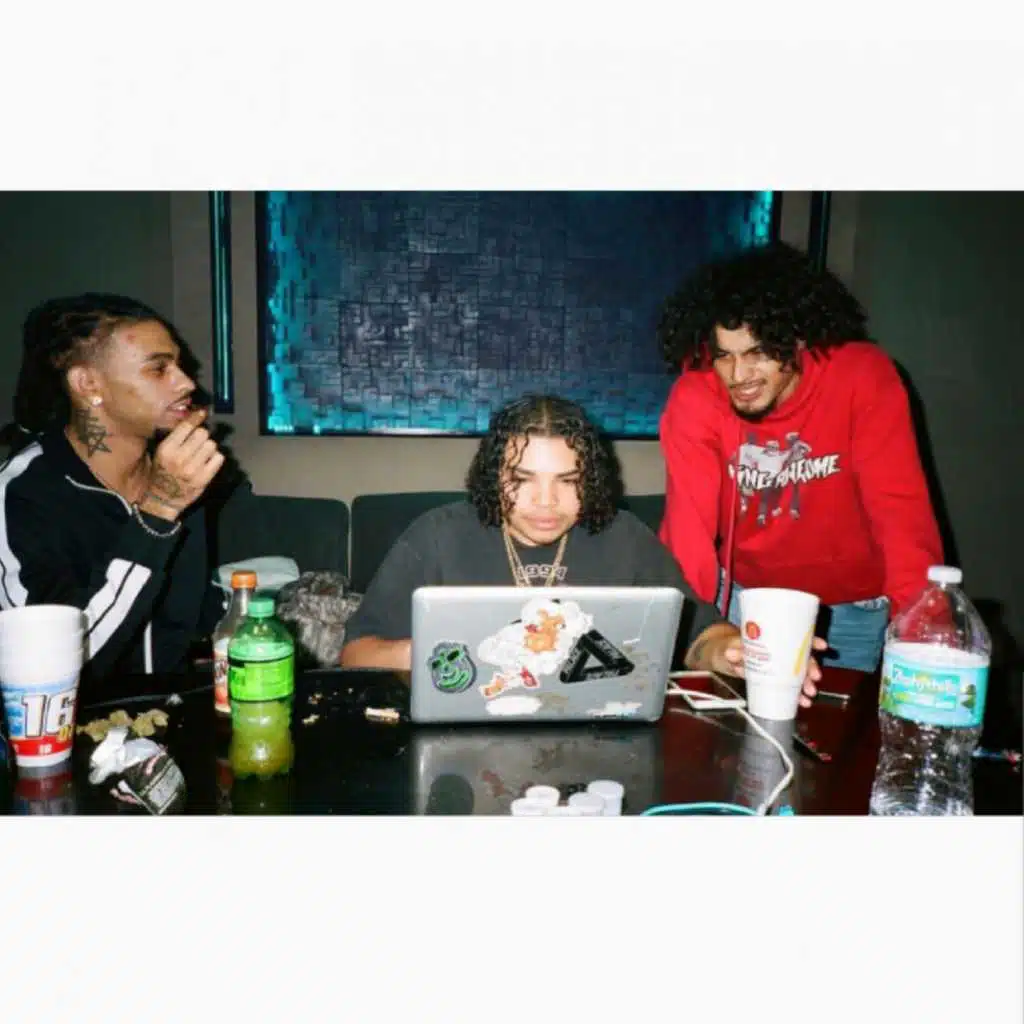 EA (feat. wifisfuneral)