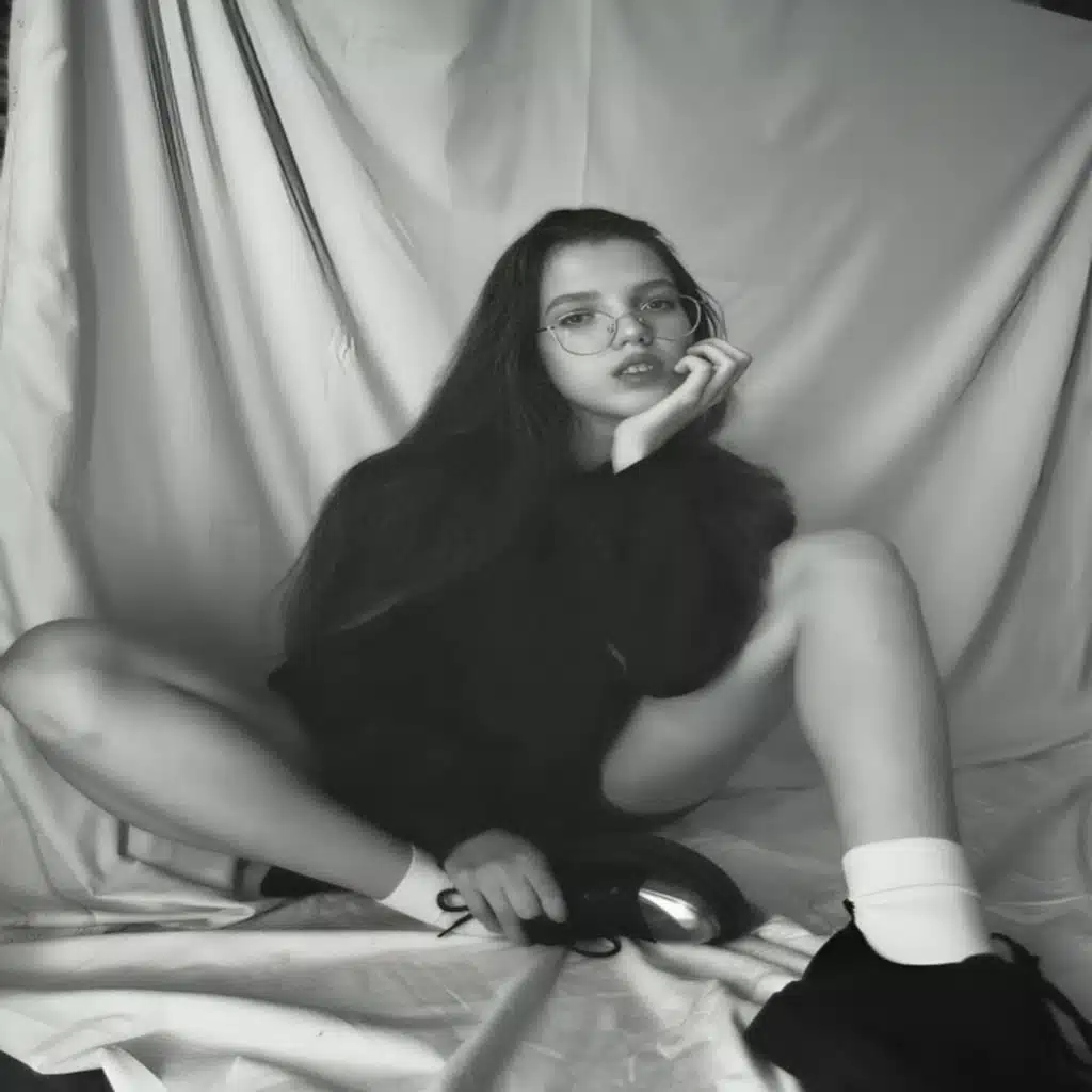 CARANCHEANDO CON MEDIAS BLANCAS (feat. MEMPHIS GARQUET 101)