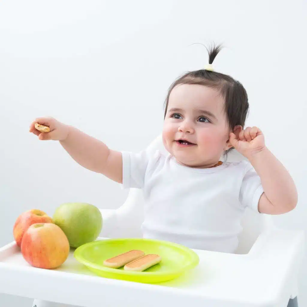 كيف اعرف متى ابدأ الطعام المكمل لرضيعي