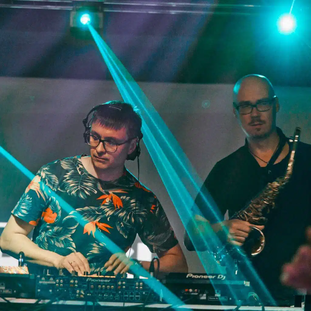 Syntheticsax & Dj Sandr - Chips LIVE  Birthday Pre Party (Chill, House, Nu Disco)