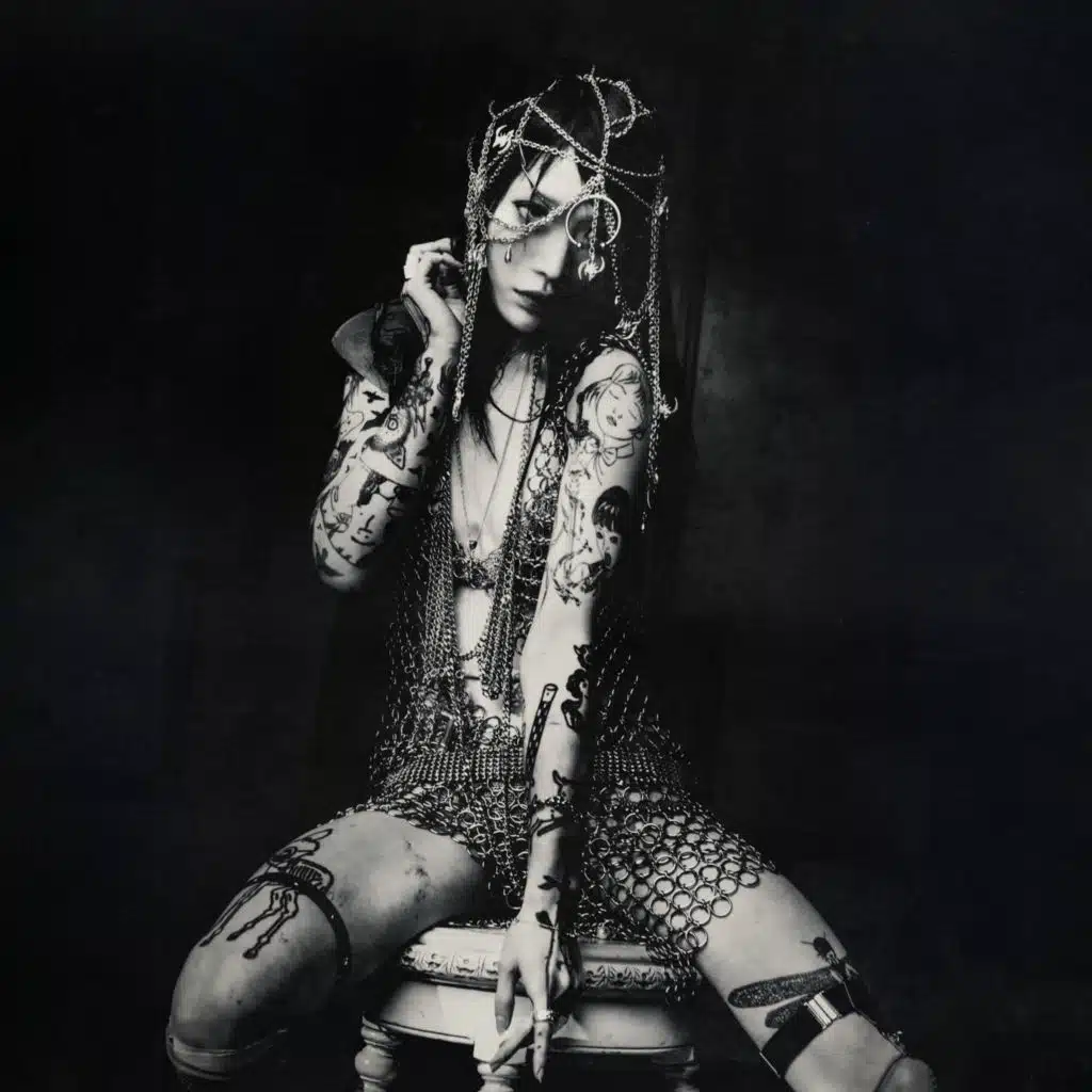 Evangelic Girl is a Gun